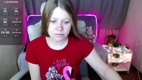 Snapshot of alekasamui chatting on January 8, 2025, 12:49 am Aleksa online show from January 8, 2025, 12:49 am