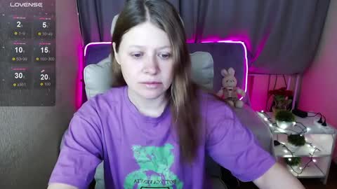 Snapshot of alekasamui chatting on February 5, 2025, 1:37 am Aleksa online show from February 5, 2025, 1:37 am