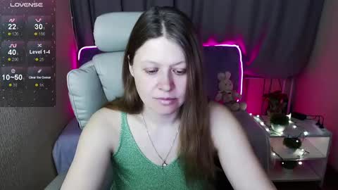Snapshot of alekasamui chatting on February 27, 2025, 1:05 am Aleksa online show from February 27, 2025, 1:05 am