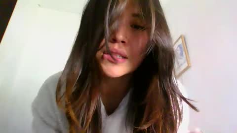 QUEEN OFF MILk  IM BACK  15 NOV online show from March 18, 2026, 10:24 pm