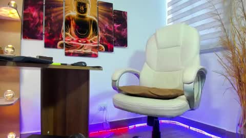 Snapshot of alessandro__wye chatting on December 22, 2024, 3:44 pm ALESSANDRO WYE online show from December 22, 2024, 3:44 pm