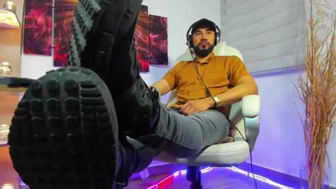 Snapshot of alessandro__wye chatting on January 3, 2025, 9:36 am ALESSANDRO WYE online show from January 3, 2025, 9:36 am