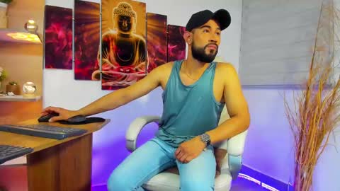 Snapshot of alessandro__wye chatting on January 8, 2025, 5:16 am ALESSANDRO WYE online show from January 8, 2025, 5:16 am