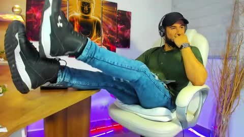 Snapshot of alessandro__wye chatting on January 20, 2025, 6:10 am ALESSANDRO WYE online show from January 20, 2025, 6:10 am