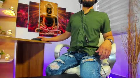 Snapshot of alessandro__wye chatting on January 20, 2025, 12:18 pm ALESSANDRO WYE online show from January 20, 2025, 12:18 pm