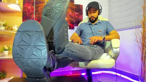 Snapshot of alessandro__wye chatting on January 21, 2025, 2:11 am ALESSANDRO WYE online show from January 21, 2025, 2:11 am