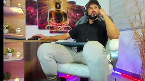 Snapshot of alessandro__wye chatting on January 31, 2025, 5:19 am ALESSANDRO WYE online show from January 31, 2025, 5:19 am