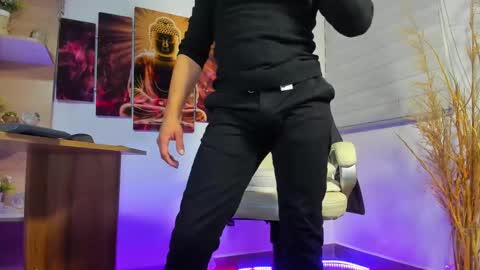 Snapshot of alessandro__wye chatting on February 16, 2025, 4:42 am ALESSANDRO WYE online show from February 16, 2025, 4:42 am