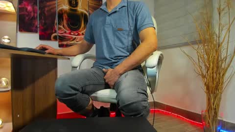 Snapshot of alessandro__wye chatting on February 18, 2025, 11:11 am ALESSANDRO WYE online show from February 18, 2025, 11:11 am