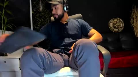 Snapshot of alessandro__wye chatting on September 30, 2025, 9:58 am ALESSANDRO WYE online show from September 30, 2025, 9:58 am