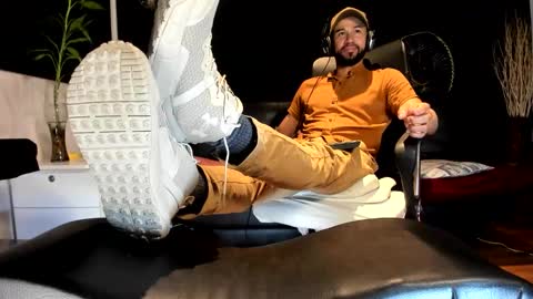 Snapshot of alessandro__wye chatting on November 2, 2025, 2:58 am ALESSANDRO WYE online show from November 2, 2025, 2:58 am