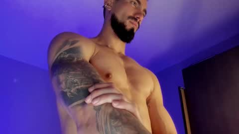 Kciqu3  Independent model online show from January 26, 2025, 3:38 am