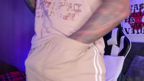 Alessandro Vanni online show from April 6, 2026, 1:01 pm