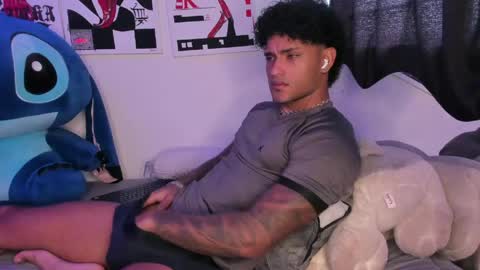 Alessandro Vanni online show from May 13, 2026, 2:25 pm