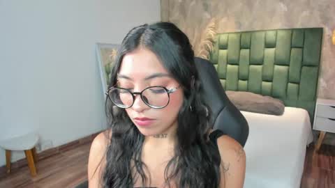 Snapshot of alessia_storm_ chatting on May 5, 2026, 3:03 am Alessia online show from May 5, 2026, 3:03 am