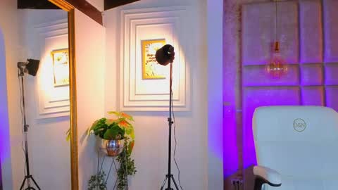 Alessia online show from May 11, 2026, 2:45 pm