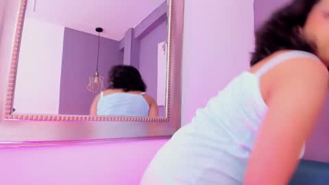 Snapshot of alessiia__ chatting on November 28, 2025, 3:09 am alessiia__ online show from November 28, 2025, 3:09 am