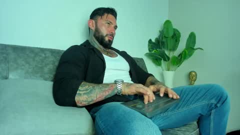 Aless Rose online show from May 16, 2026, 11:57 pm
