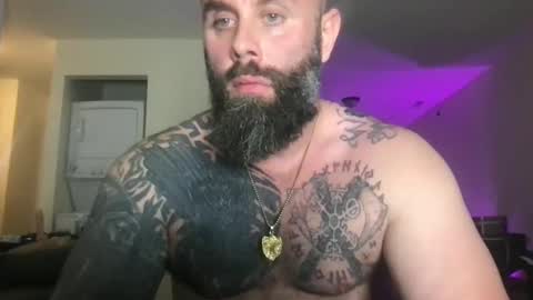 Snapshot of alesterwhite chatting on October 9, 2025, 4:49 pm alesterwhite online show from October 9, 2025, 4:49 pm