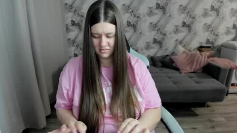 Snapshot of aletta_oushen chatting on February 13, 2026, 12:12 pm Aletta Oushen online show from February 13, 2026, 12:12 pm