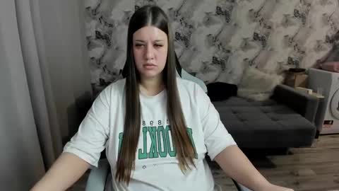 Snapshot of aletta_oushen chatting on February 21, 2026, 1:01 pm Aletta Oushen online show from February 21, 2026, 1:01 pm