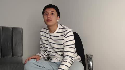 Owen online show from November 18, 2025, 1:44 am