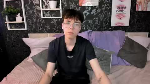 alex_bigls online show from May 22, 2026, 2:12 pm