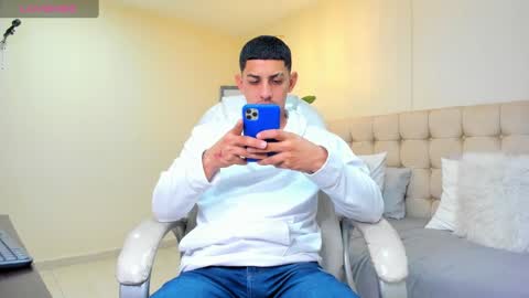 alex online show from March 7, 2025, 12:23 pm