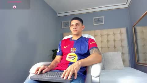 alex online show from September 23, 2025, 12:19 pm