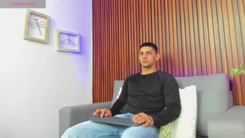 alex online show from May 17, 2026, 1:51 pm