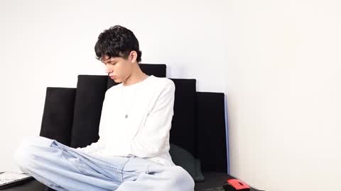 Snapshot of alex_mark_ chatting on October 21, 2025, 1:45 pm alex_mark_ online show from October 21, 2025, 1:45 pm