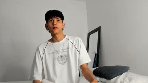 alex_mark_ online show from November 13, 2025, 3:16 am