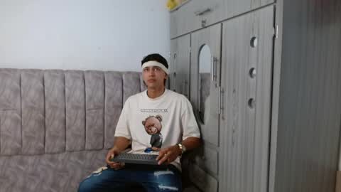 Snapshot of alex_martin47 chatting on April 17, 2026, 9:07 pm alex online show from April 17, 2026, 9:07 pm