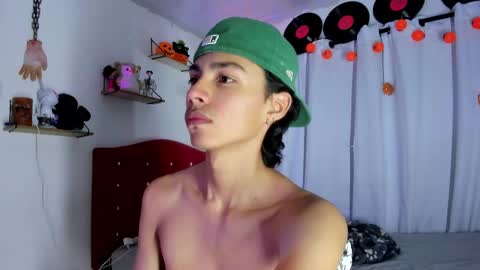 Alex online show from October 29, 2025, 9:05 pm