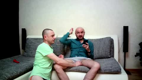 Alex and Tobey online show from January 6, 2026, 6:17 am