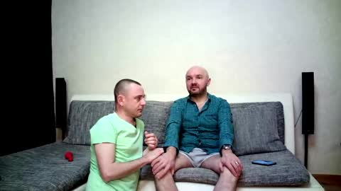 Alex and Tobey online show from January 13, 2026, 5:57 am