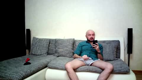 Alex and Tobey online show from February 18, 2026, 4:30 am