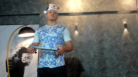 Snapshot of alex_tower chatting on December 13, 2024, 6:59 pm Alex Towers online show from December 13, 2024, 6:59 pm