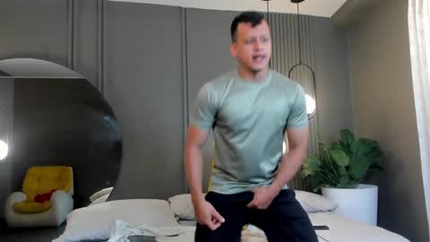 Snapshot of alex_tower chatting on January 2, 2025, 7:18 pm Alex Towers online show from January 2, 2025, 7:18 pm