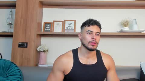 alex_wolf05 online show from February 18, 2026, 5:09 pm
