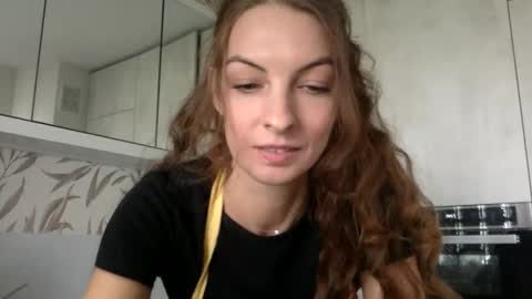 alexa_dreaam online show from September 27, 2025, 11:48 am