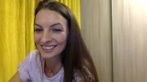 alexa_dreaam online show from October 11, 2025, 6:01 am