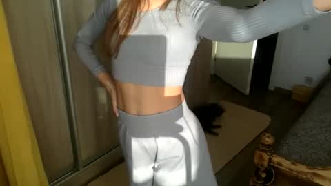 alexa_dreaam online show from October 18, 2025, 6:58 am