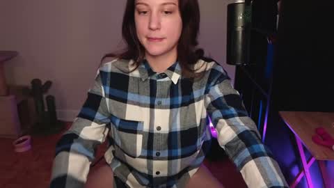 dont be afraid to click social media link its  working  just click on that  online show from December 6, 2024, 11:25 pm