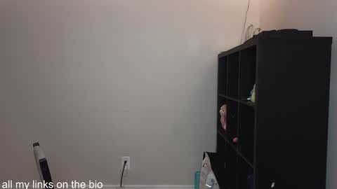 dont be afraid to click social media link its  working  just click on that  online show from December 25, 2024, 1:53 am