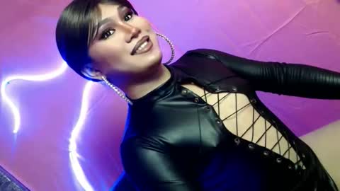 alexa_hansung online show from November 16, 2025, 11:27 am