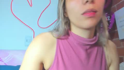 alexa latina online show from October 3, 2025, 2:47 pm