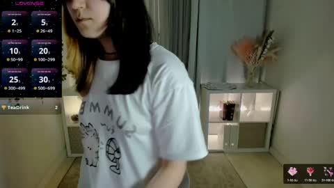 alexa_lexi online show from May 20, 2026, 10:54 am
