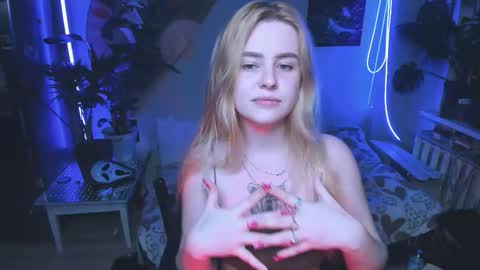 alexa_pirs online show from October 14, 2025, 12:44 am