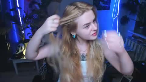 alexa_pirs online show from November 9, 2025, 3:10 pm